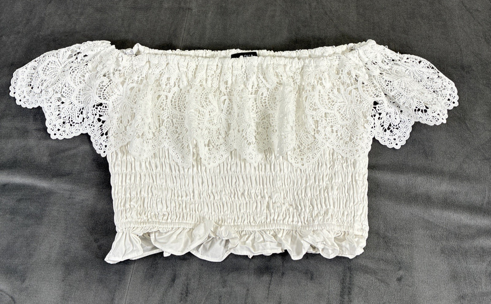 AQUA Womens Medium White Lace Ruffle Smocked Crop Top Off Shoulder Bnfts Charity